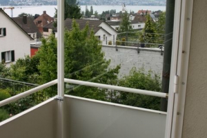 Glaswindfang mit Rahmen, zukappbar