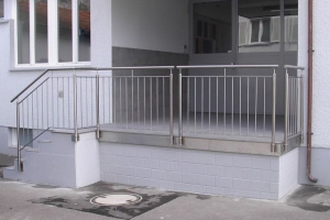 Inox-Geländer mit Steckkappen zum aushängen