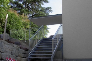 Treppe mit Stakettengeländer